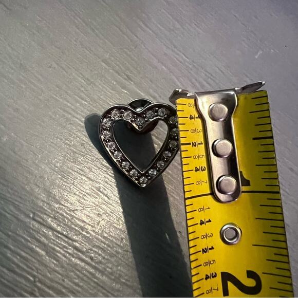 Avon Bling Silver Tone Heart Pin - Picture 4 of 4